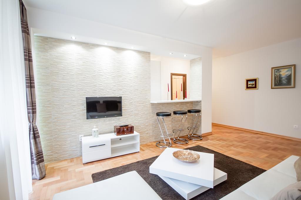 Apartments King Milan, City Center Belgrade Extérieur photo