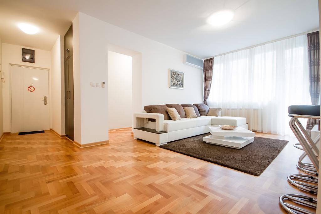 Apartments King Milan, City Center Belgrade Extérieur photo