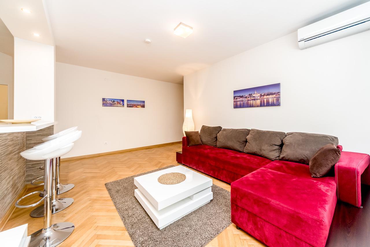 Apartments King Milan, City Center Belgrade Extérieur photo